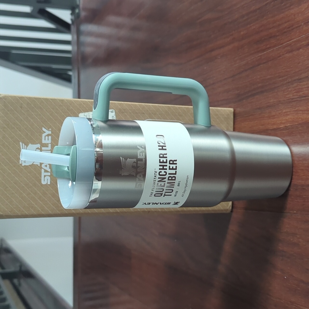 New Stanley Quencher Stainless Steel Shale 30oz